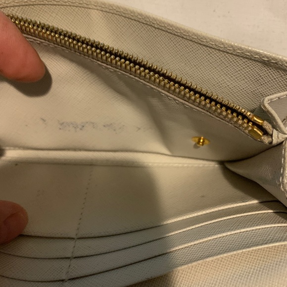 Genuine Prada bow tie wallet with authentication - Picture 12 of 16